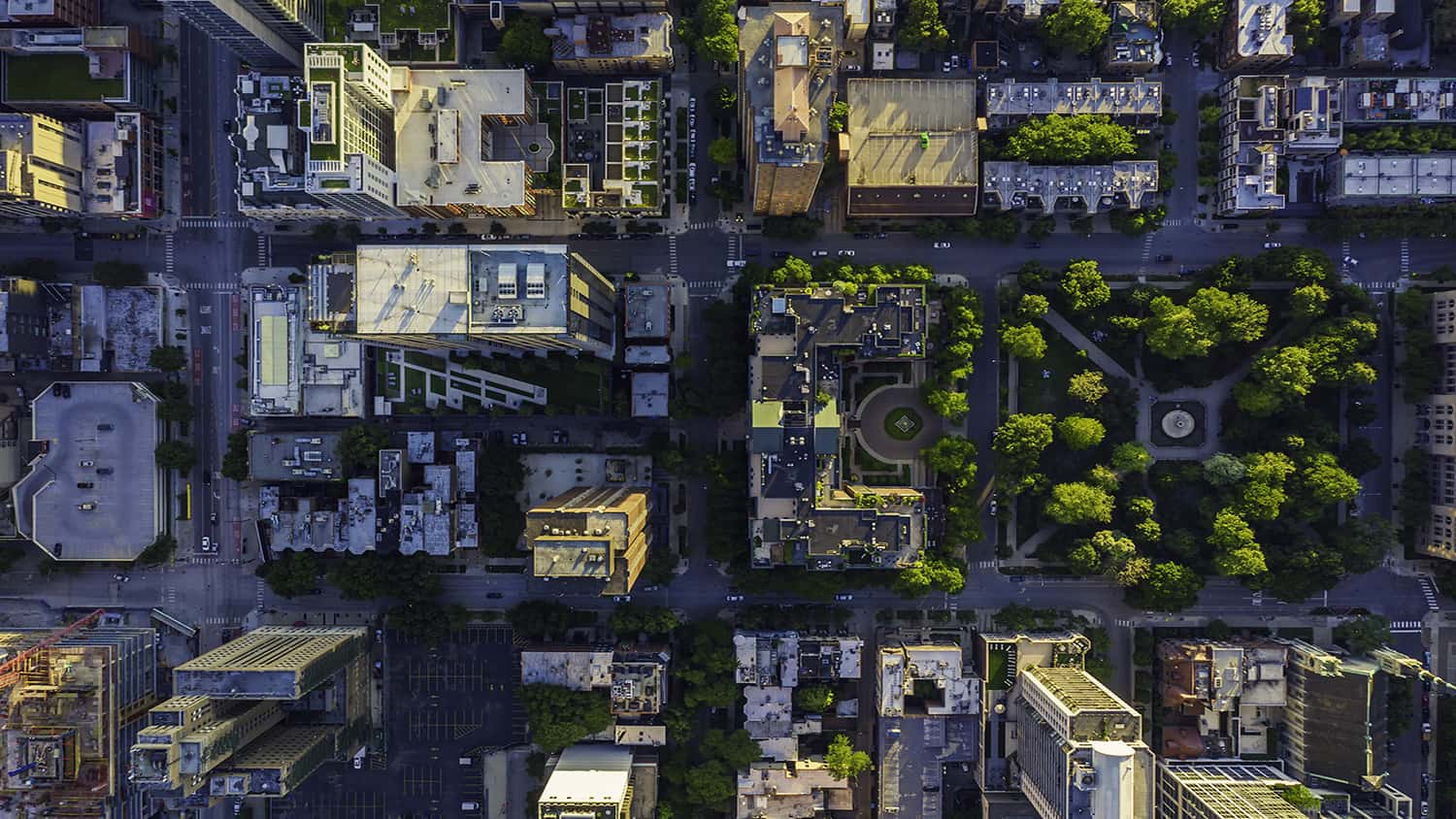 Top down aerial view of Chicago Downtown urban grid with park