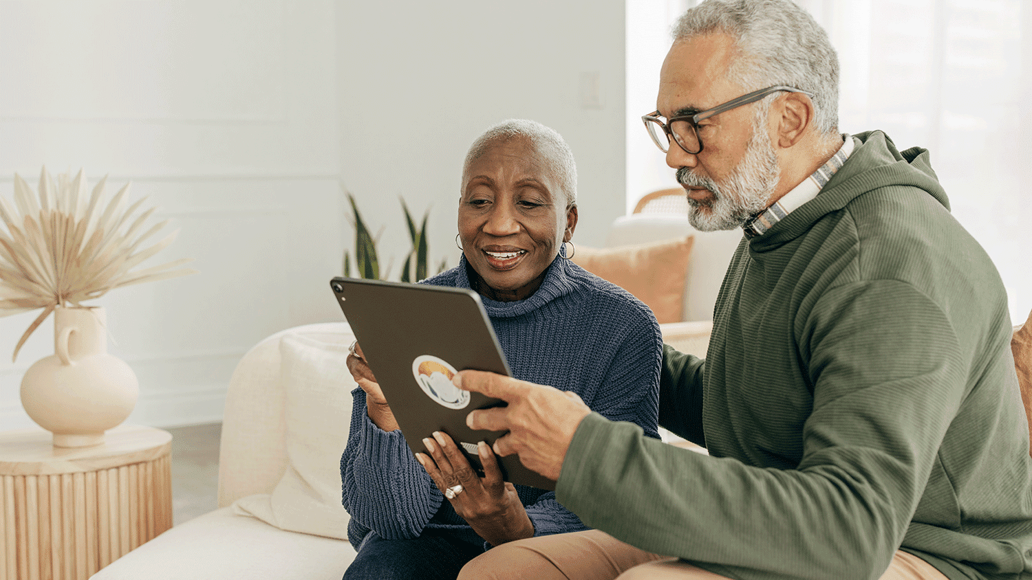 Elderly using a tablet